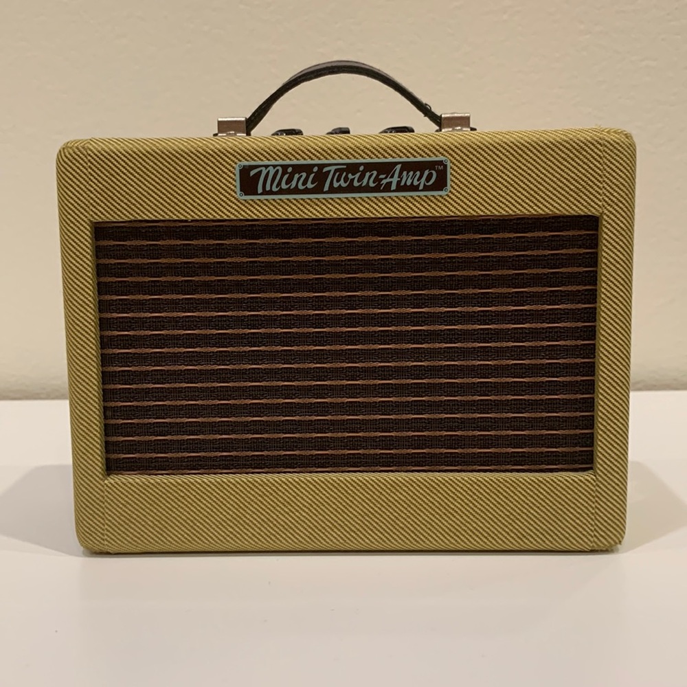 Fender Mini ‘57 Twin-Amp Travel Guitar Amplifier